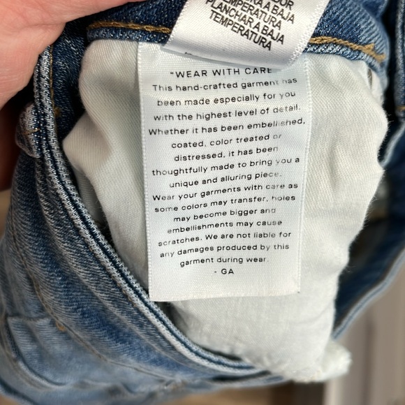 Good American Women's Blue Jean Shorts Denim Cut Off Size 24 3" Inseam - Picture 8 of 10